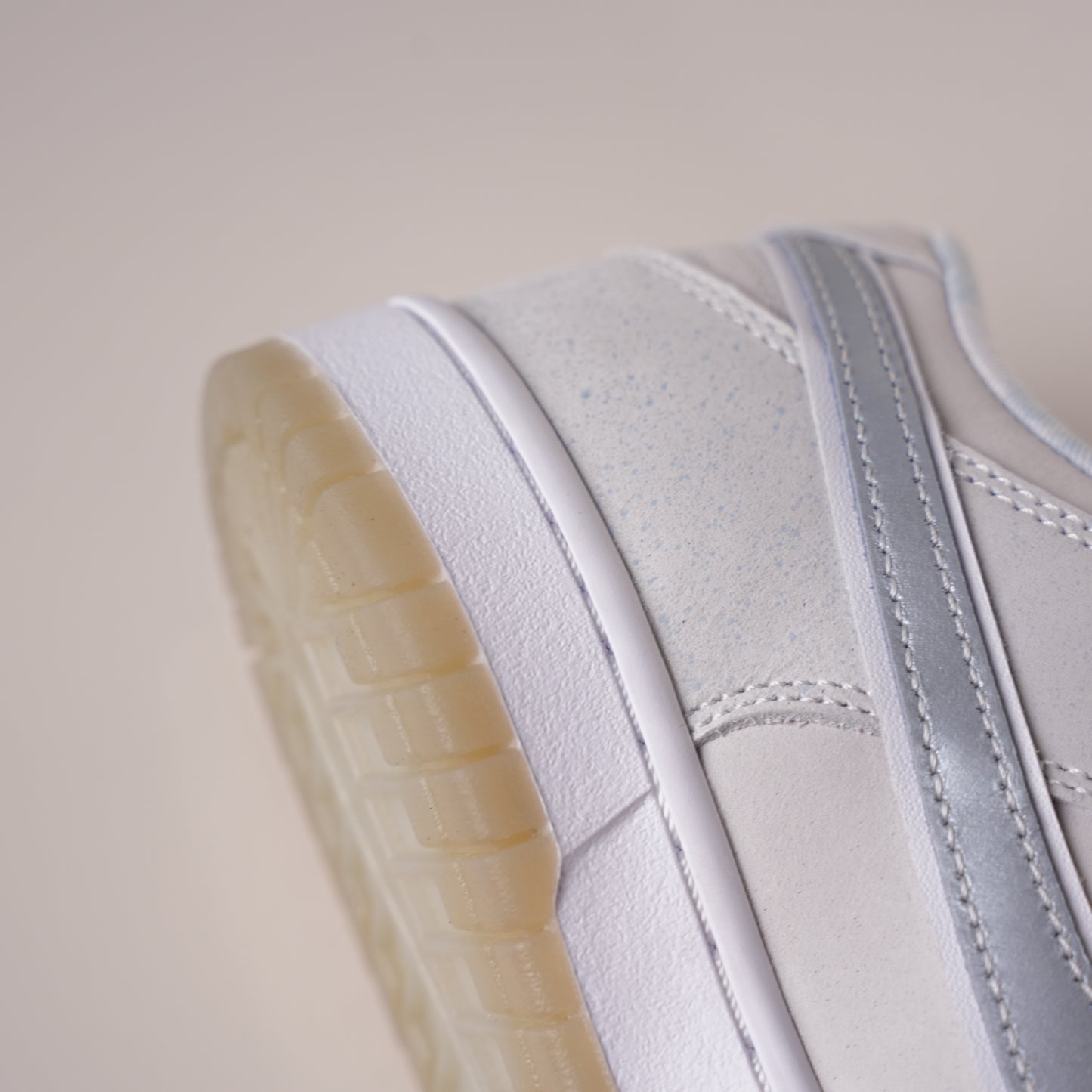 CONCEPTS × Nike Dunk SB Low White Lobster