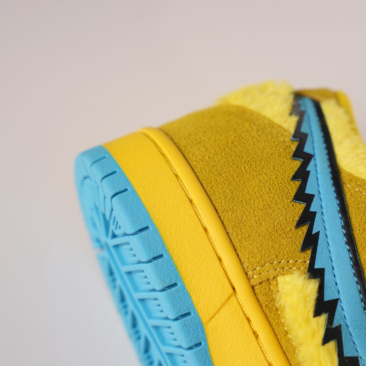 Nike SB Dunk Low Grateful Dead Bears Yellow