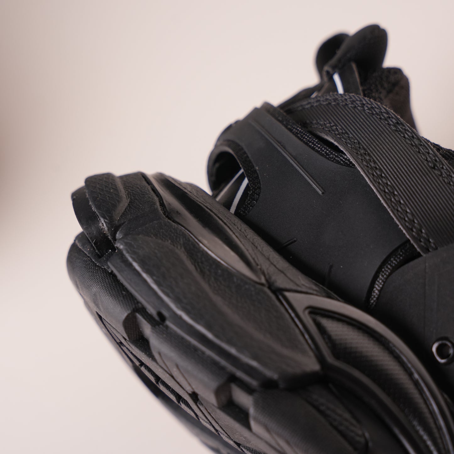 Balenciaga Track Black and White 542023 W1GB1 2045