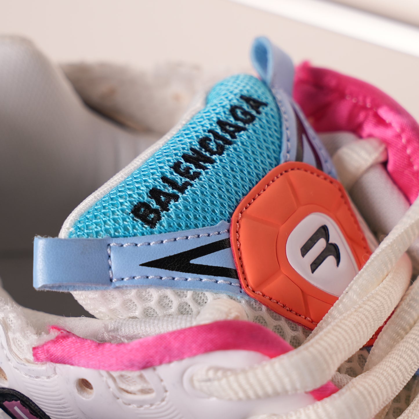 Balenciaga Wmns Runner Sneaker 'Grey Multi-Color' 772767 W3RMU 9458