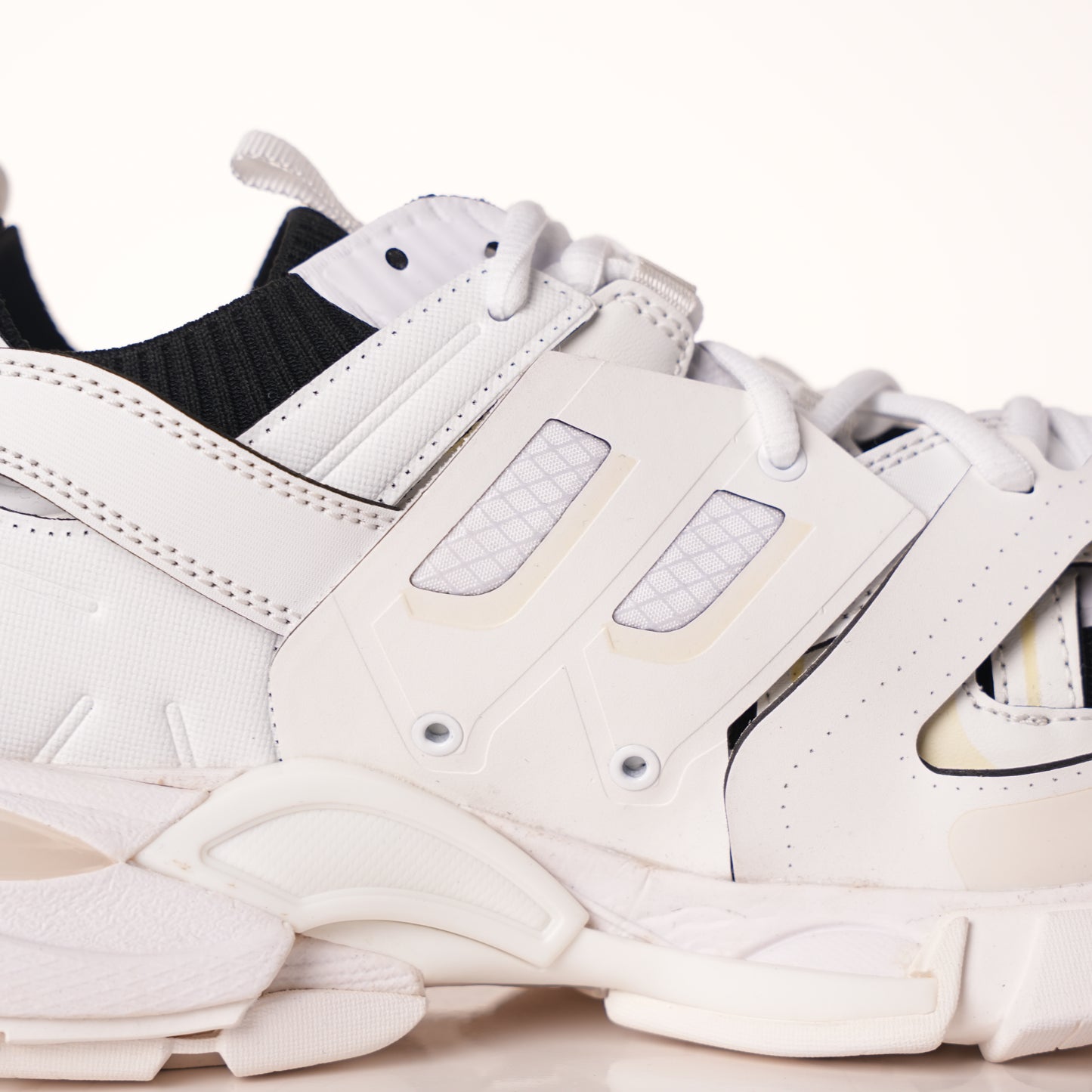 Balenciaga Track White Black 542023 W3AC1 9010 (NO LED)