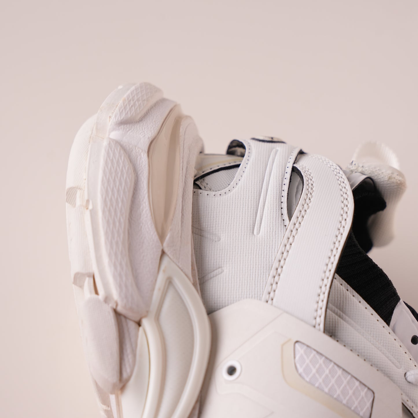 Balenciaga Track White Black 542023 W3AC1 9010 (NO LED)