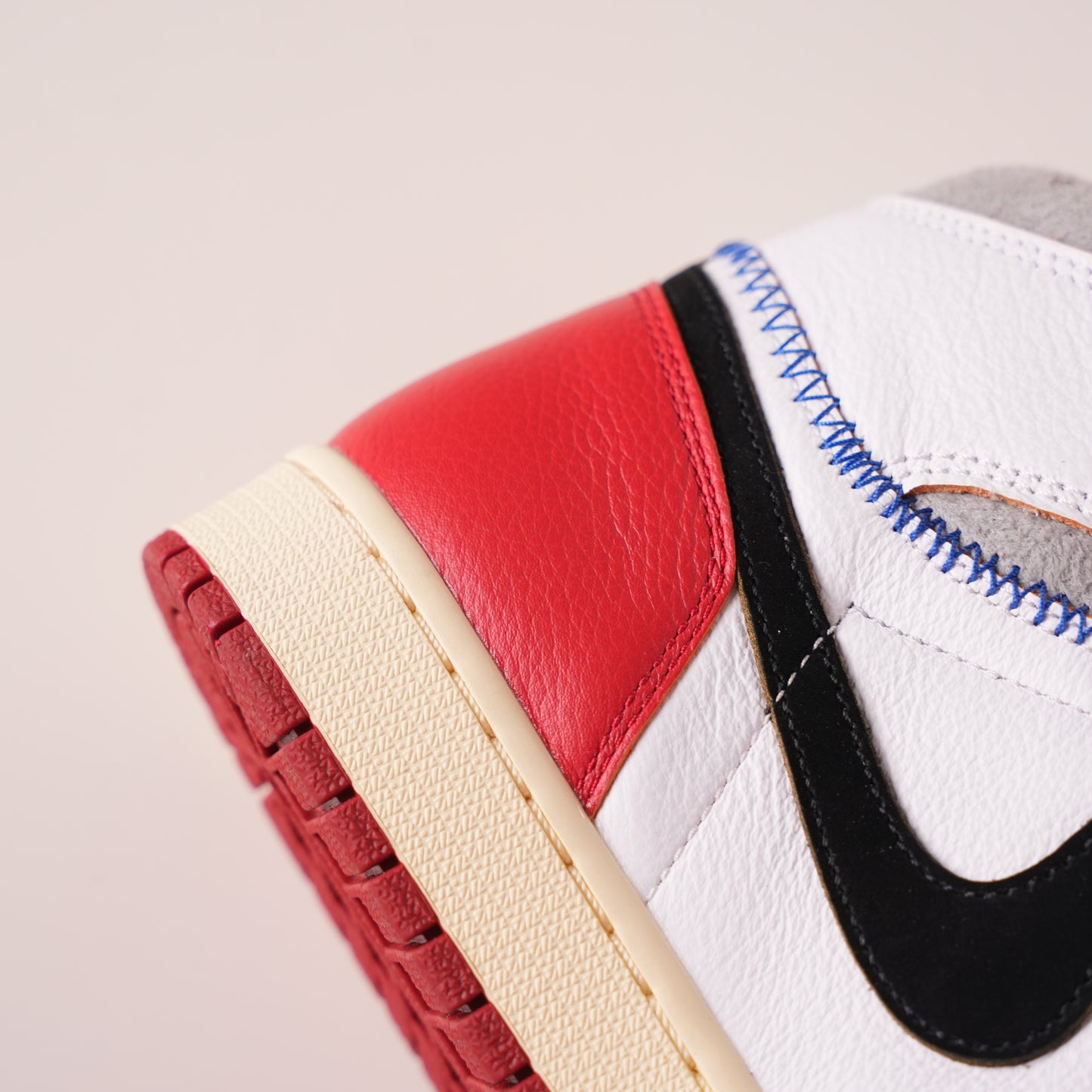 Air Jordan 1 Retro High Union Los Angeles Black Toe BV1300-106