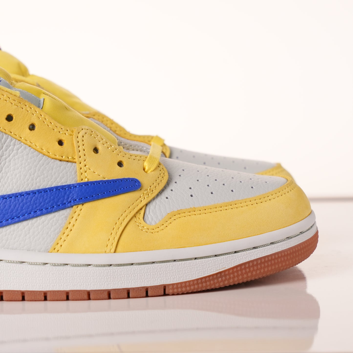 Air Jordan 1 Retro Low OG SP Travis Scott Canary DZ4137-700