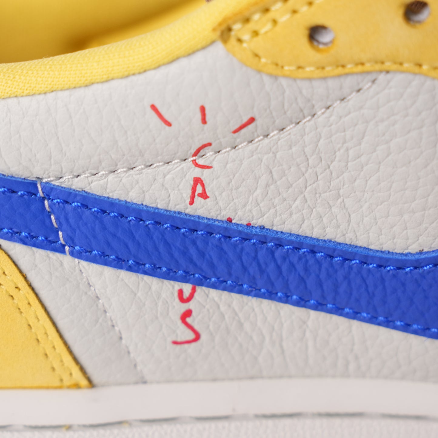 Air Jordan 1 Retro Low OG SP Travis Scott Canary DZ4137-700