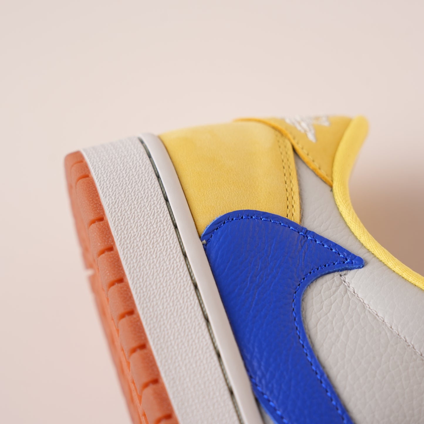 Air Jordan 1 Retro Low OG SP Travis Scott Canary DZ4137-700