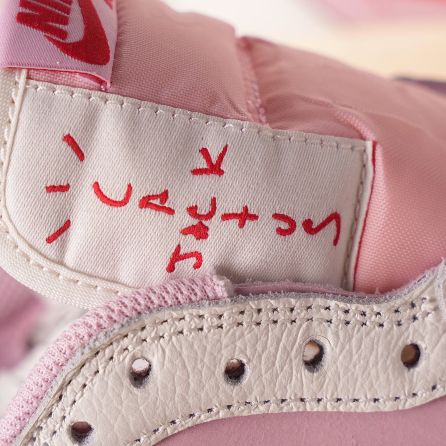 Travis Scott x Air Jordan 1 Retro Low OG 'Sail Tropical Pink' IQ7604-101