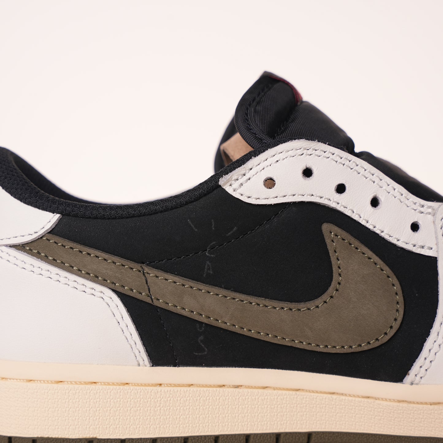 Air Jordan 1 Retro Low OG SP Travis Scott Olive (W) DZ4137-106