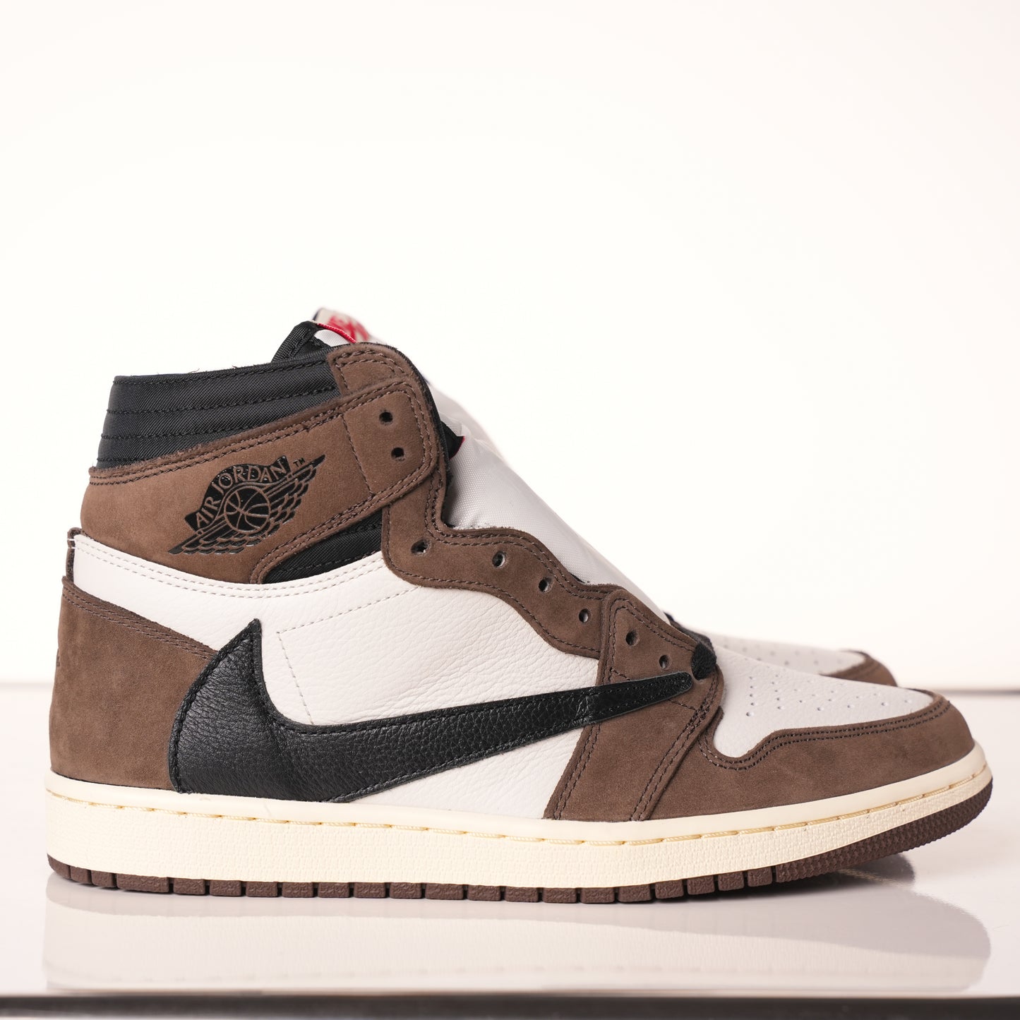 Air Jordan 1 Retro High Travis Scott CD4487-100