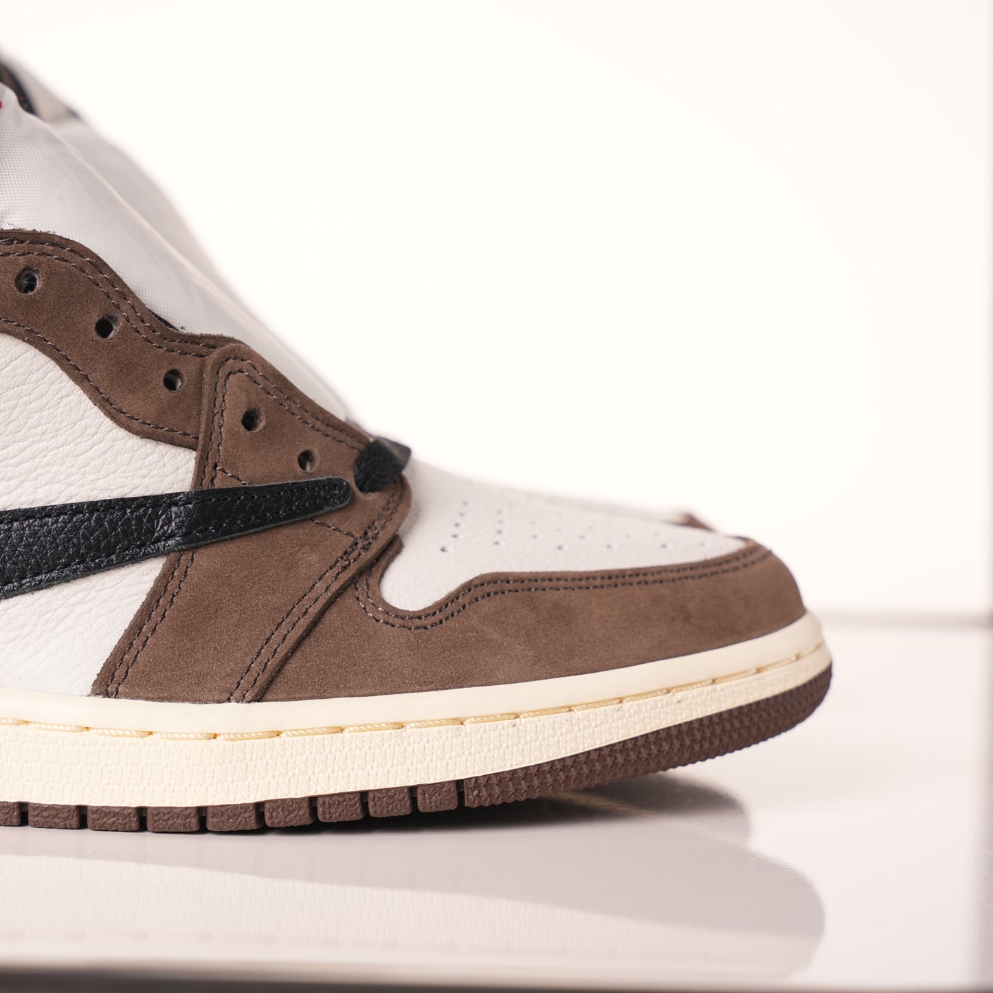 Air Jordan 1 Retro High Travis Scott CD4487-100
