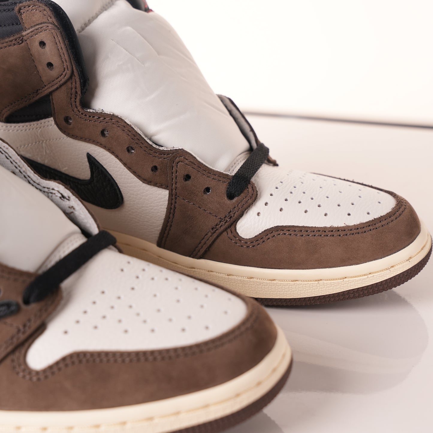 Air Jordan 1 Retro High Travis Scott CD4487-100