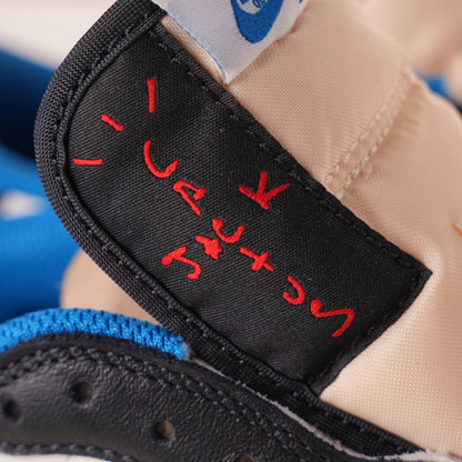 Travis Scott x Fragment Design x Air Jordan 1 Low DM7866-140