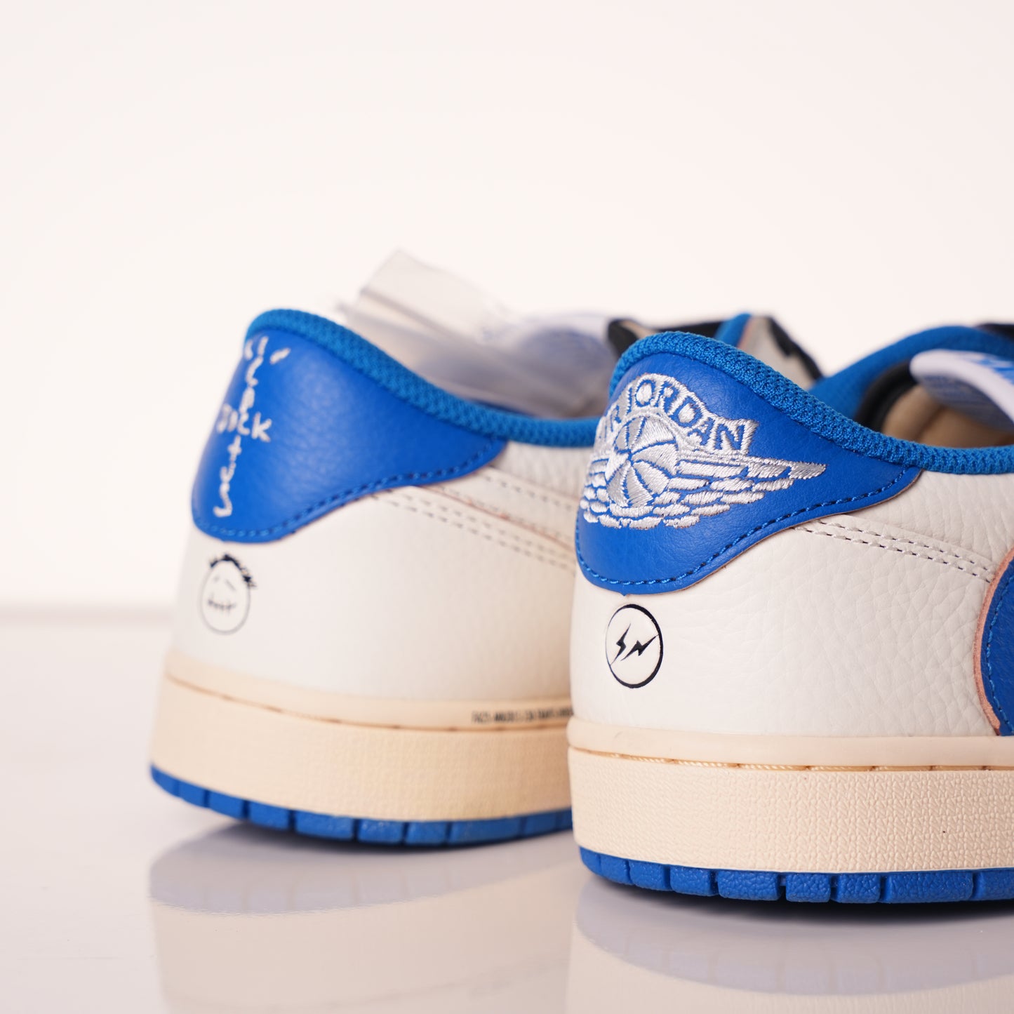 Fragment Design x Travis Scott x Air Jordan 1 Retro Low DM7866-104