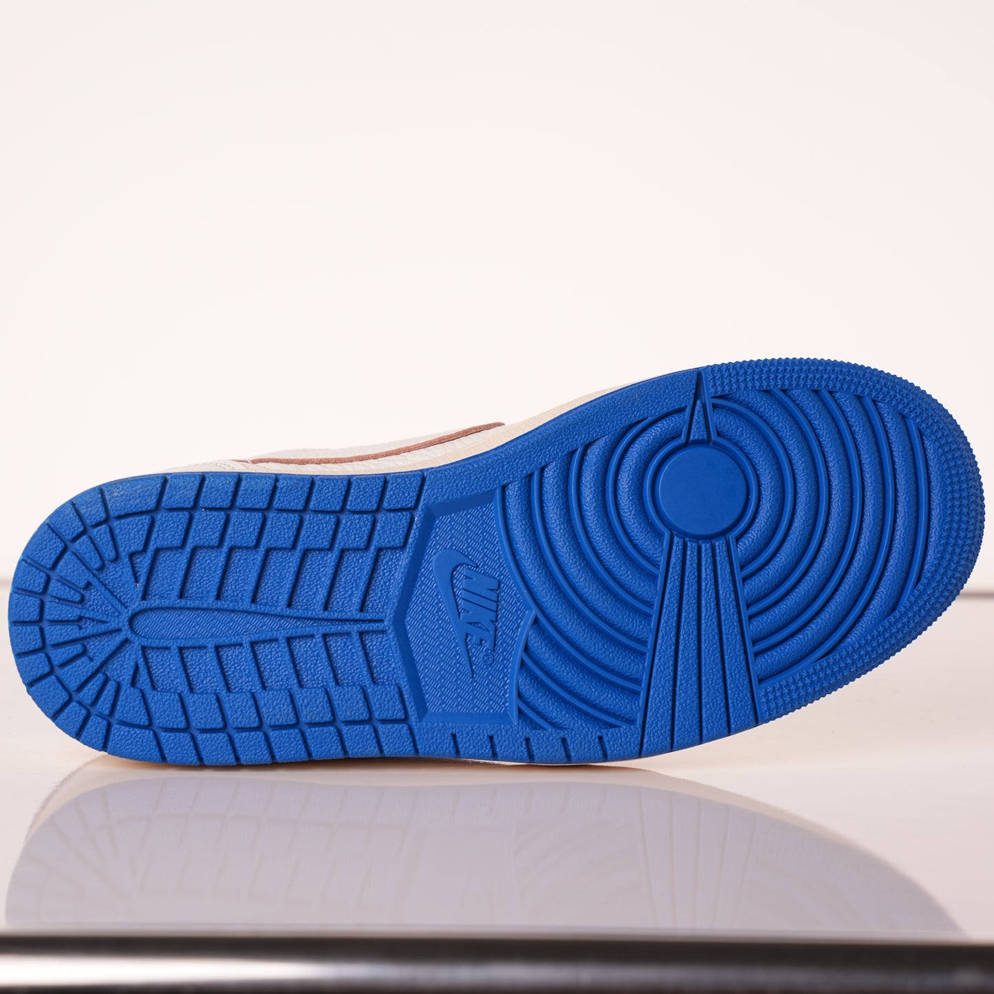 Fragment Design x Travis Scott x Air Jordan 1 Retro Low DM7866-104