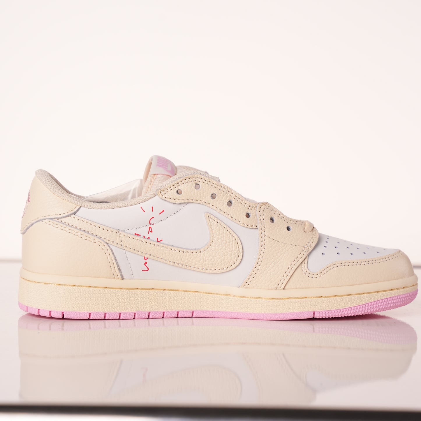 Travis Scott x Air Jordan 1 Low OG Sail Shy Pink