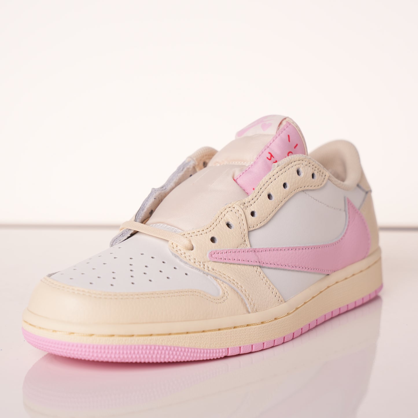 Travis Scott x Air Jordan 1 Low OG Sail Shy Pink