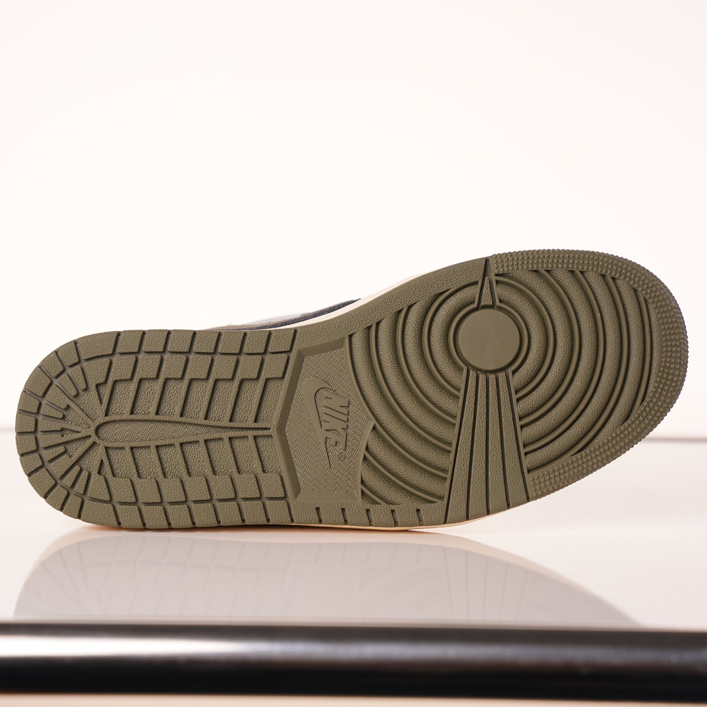 Air Jordan 1 Retro Low OG SP Travis Scott Medium Olive DM7866-200