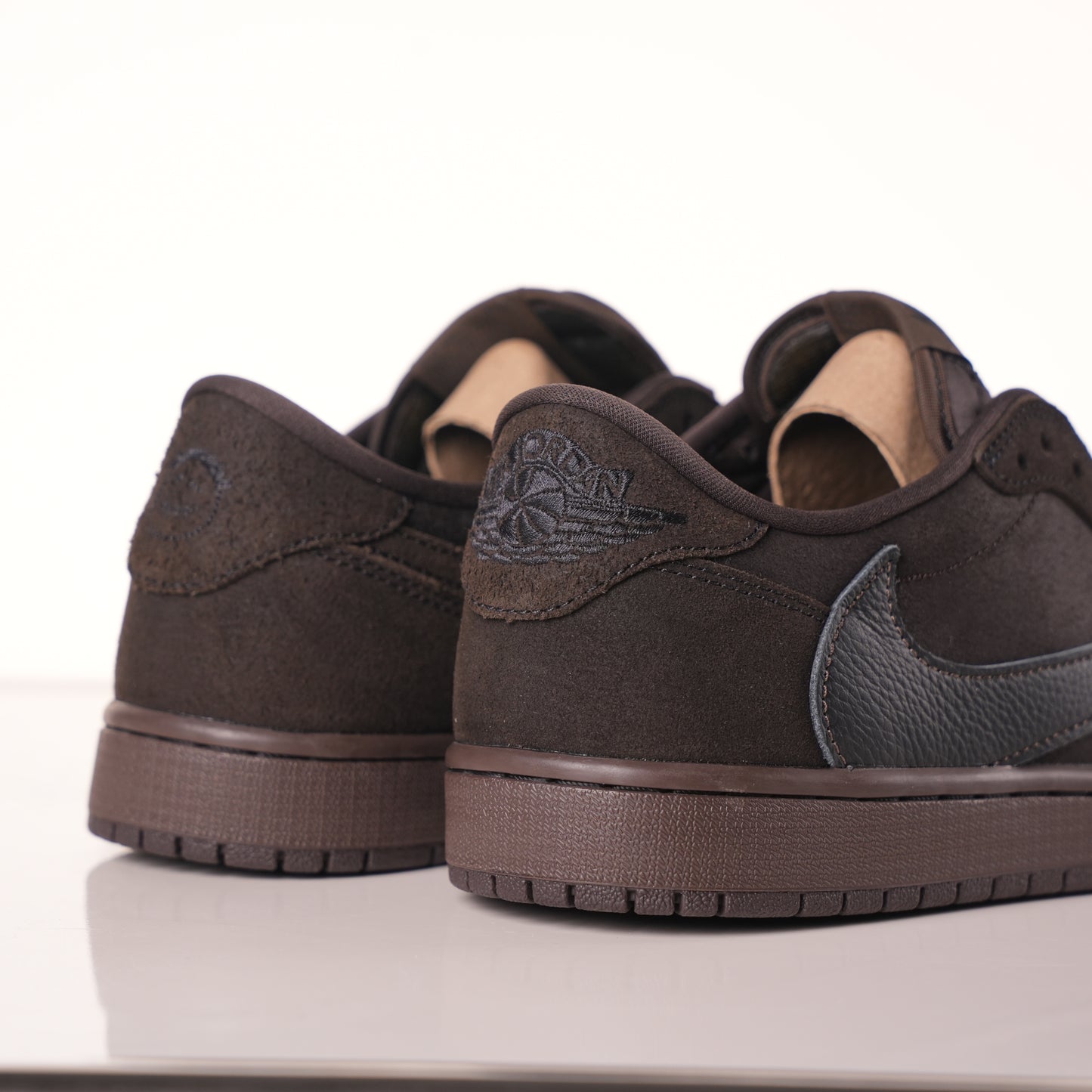 Travis Scott x Air Jordan 1 Low OG SP 'Velvet Brown' DM7866-202