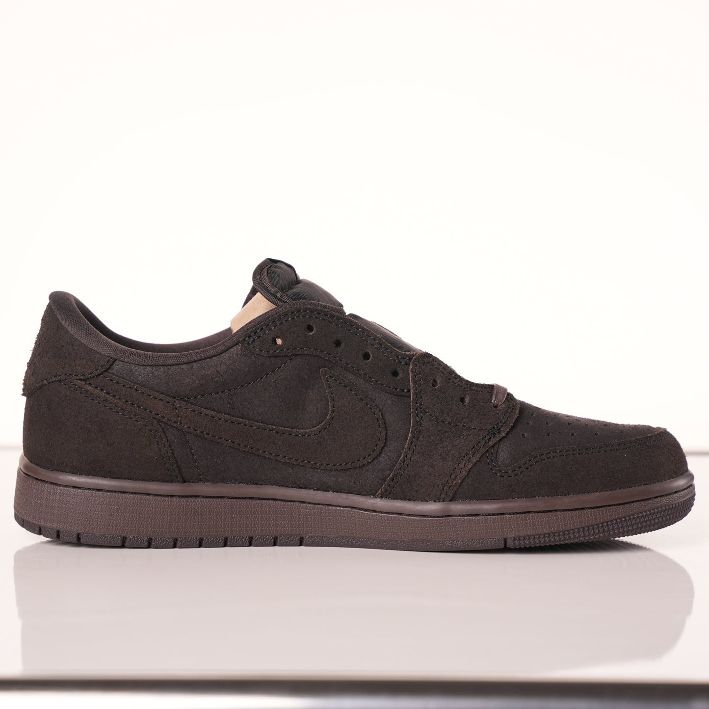 Travis Scott x Air Jordan 1 Low OG SP 'Velvet Brown' DM7866-202