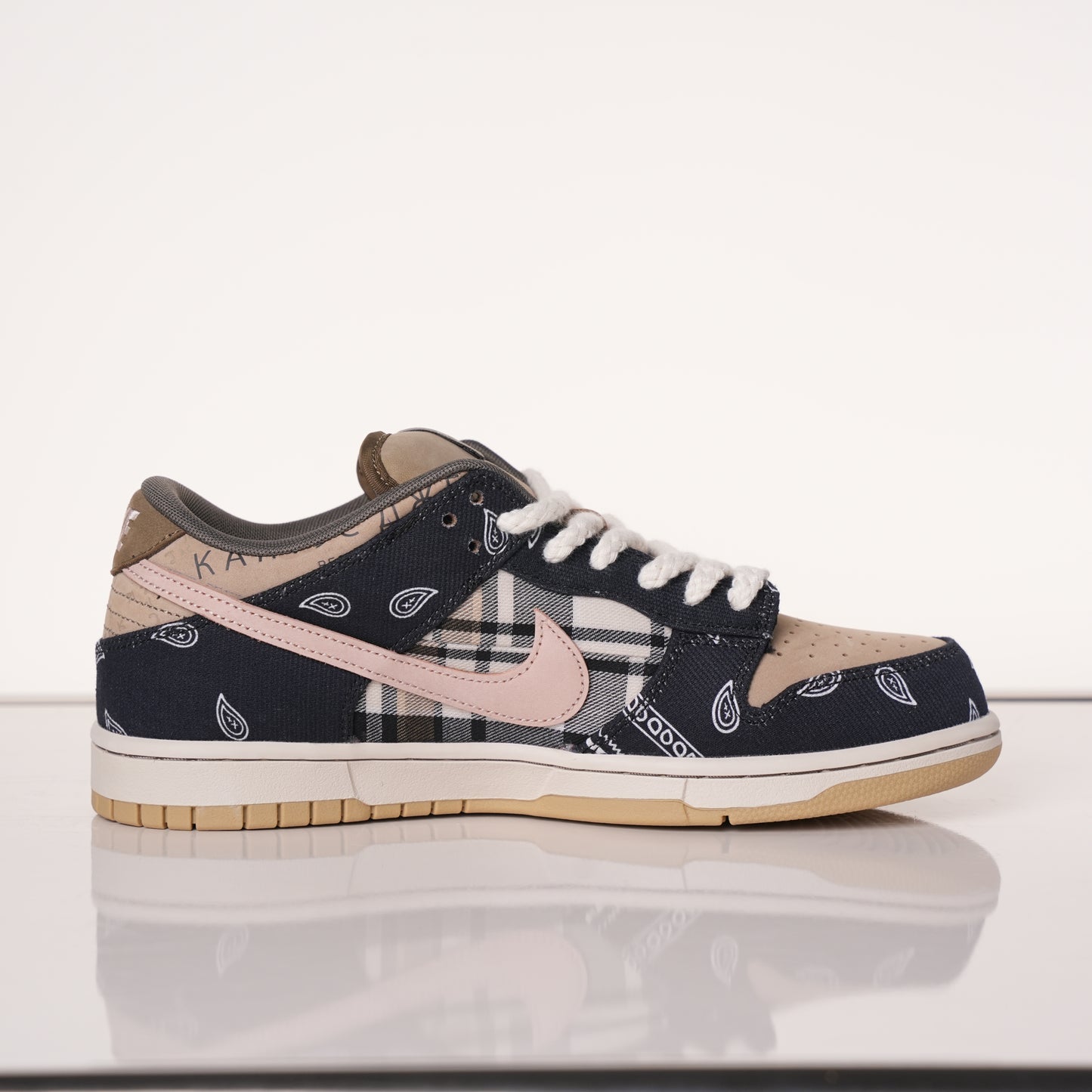 Nike SB Dunk Low Travis Scott