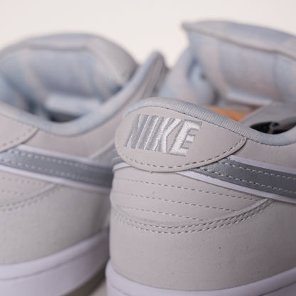 CONCEPTS × Nike Dunk SB Low White Lobster