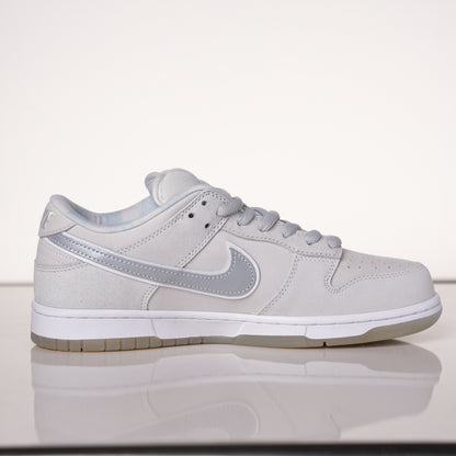 CONCEPTS × Nike Dunk SB Low White Lobster