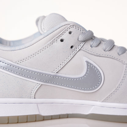 CONCEPTS × Nike Dunk SB Low White Lobster