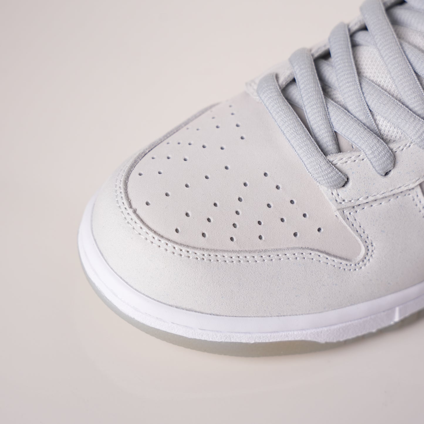 CONCEPTS × Nike Dunk SB Low White Lobster