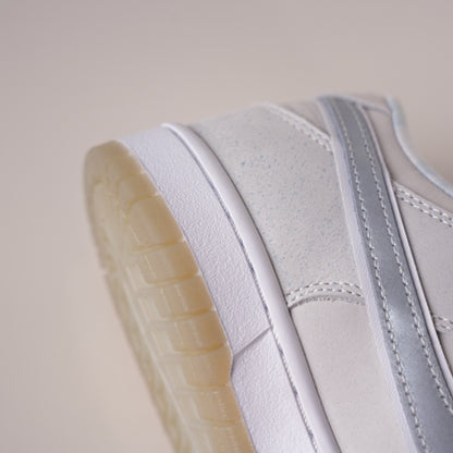 CONCEPTS × Nike Dunk SB Low White Lobster