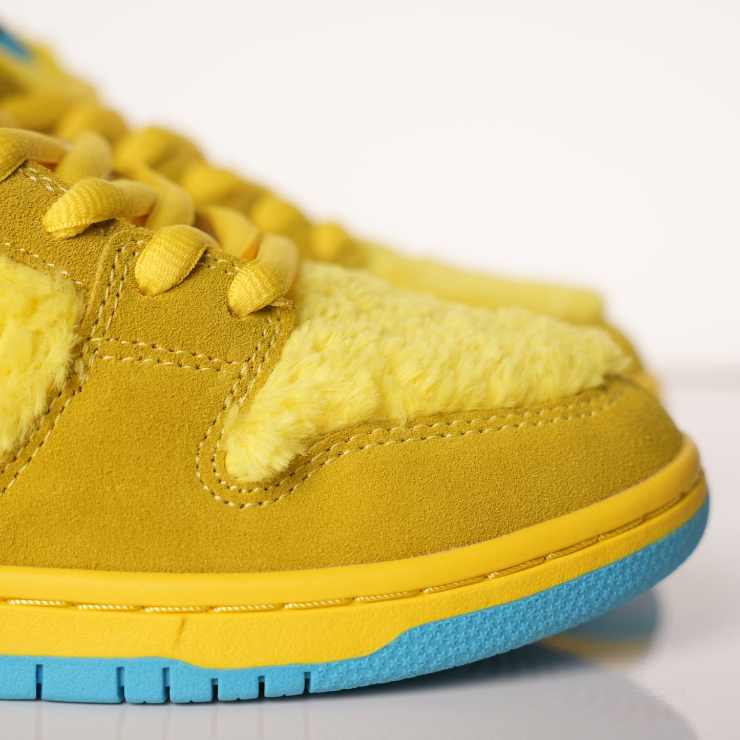 Nike SB Dunk Low Grateful Dead Bears Yellow