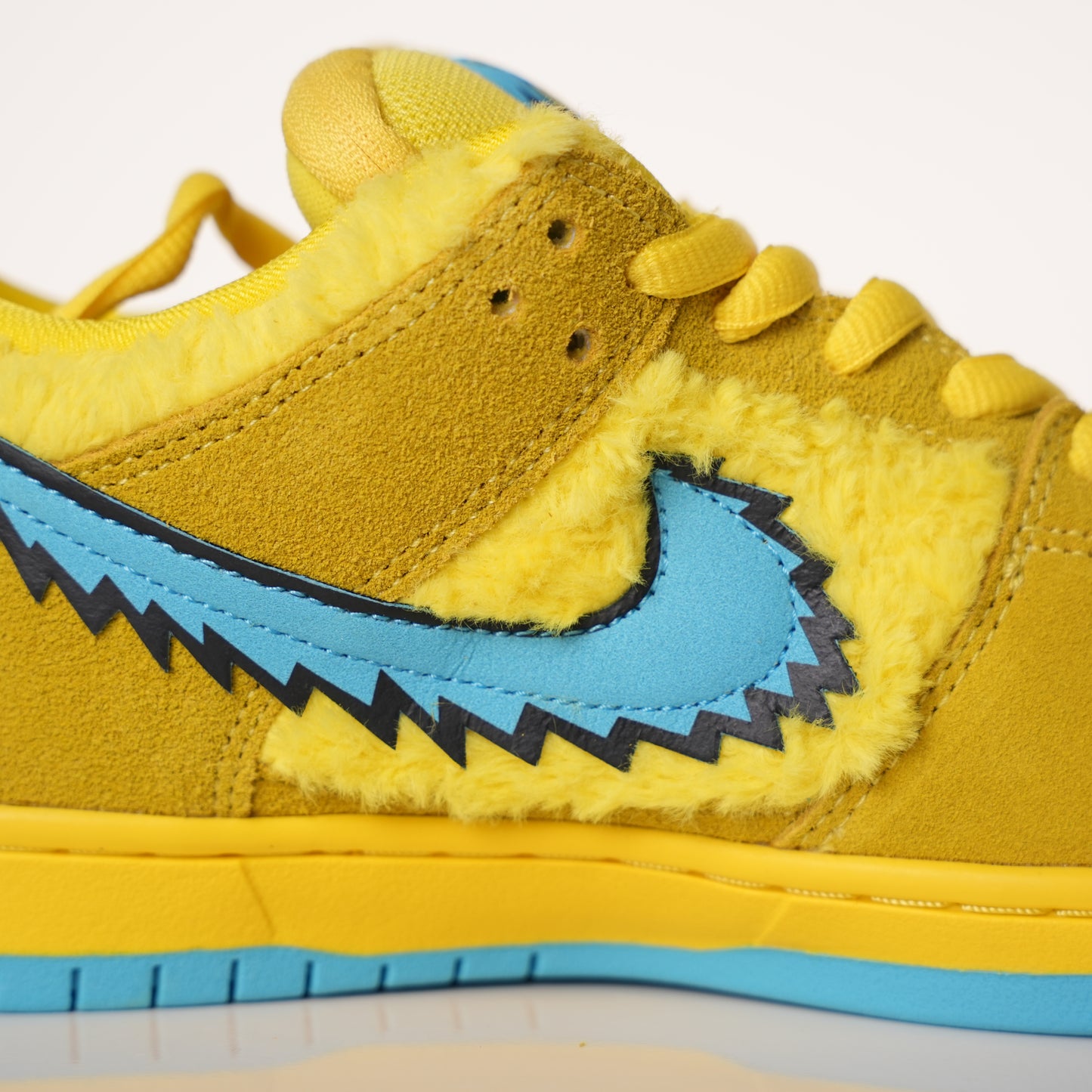 Nike SB Dunk Low Grateful Dead Bears Yellow