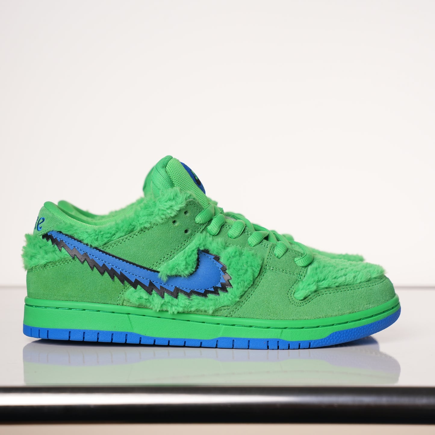 Nike SB Dunk Low Grateful Dead Bears green