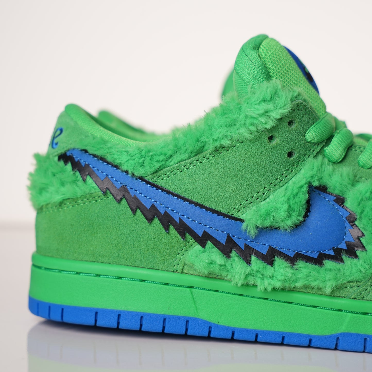 Nike SB Dunk Low Grateful Dead Bears green