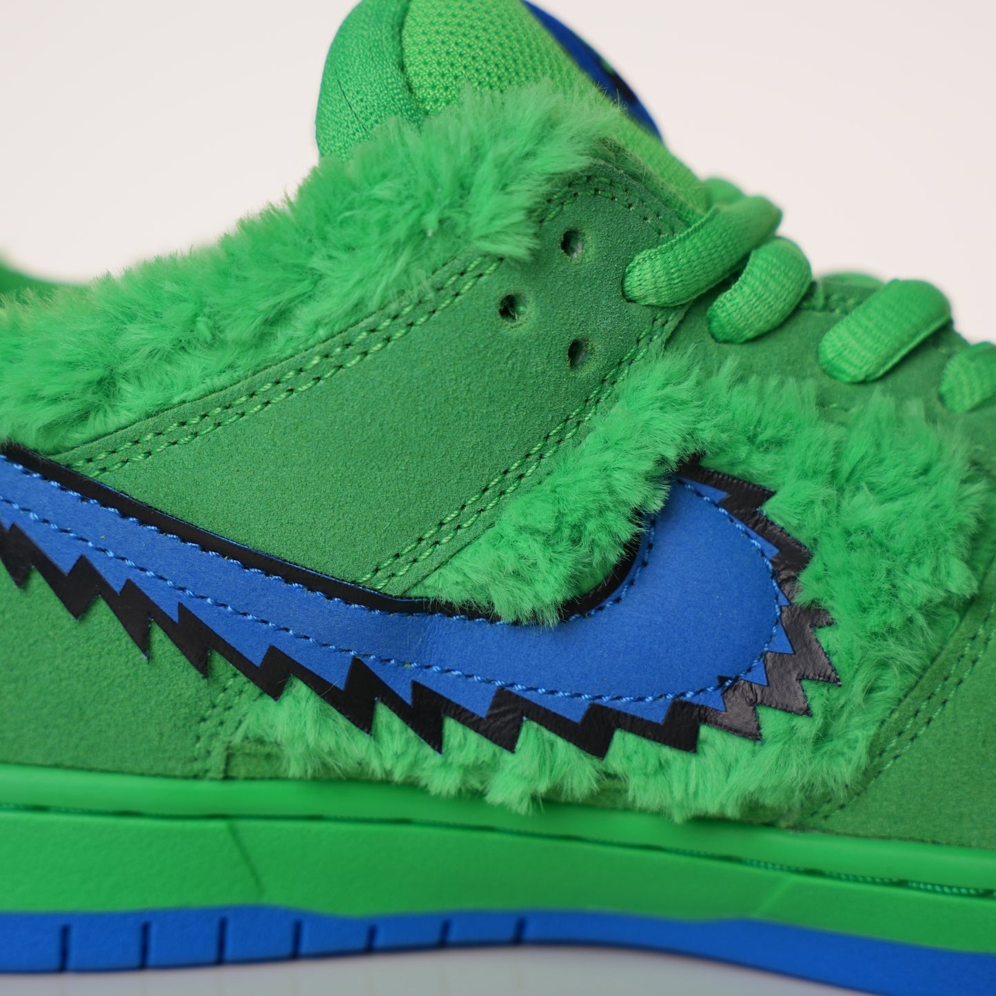 Nike SB Dunk Low Grateful Dead Bears green