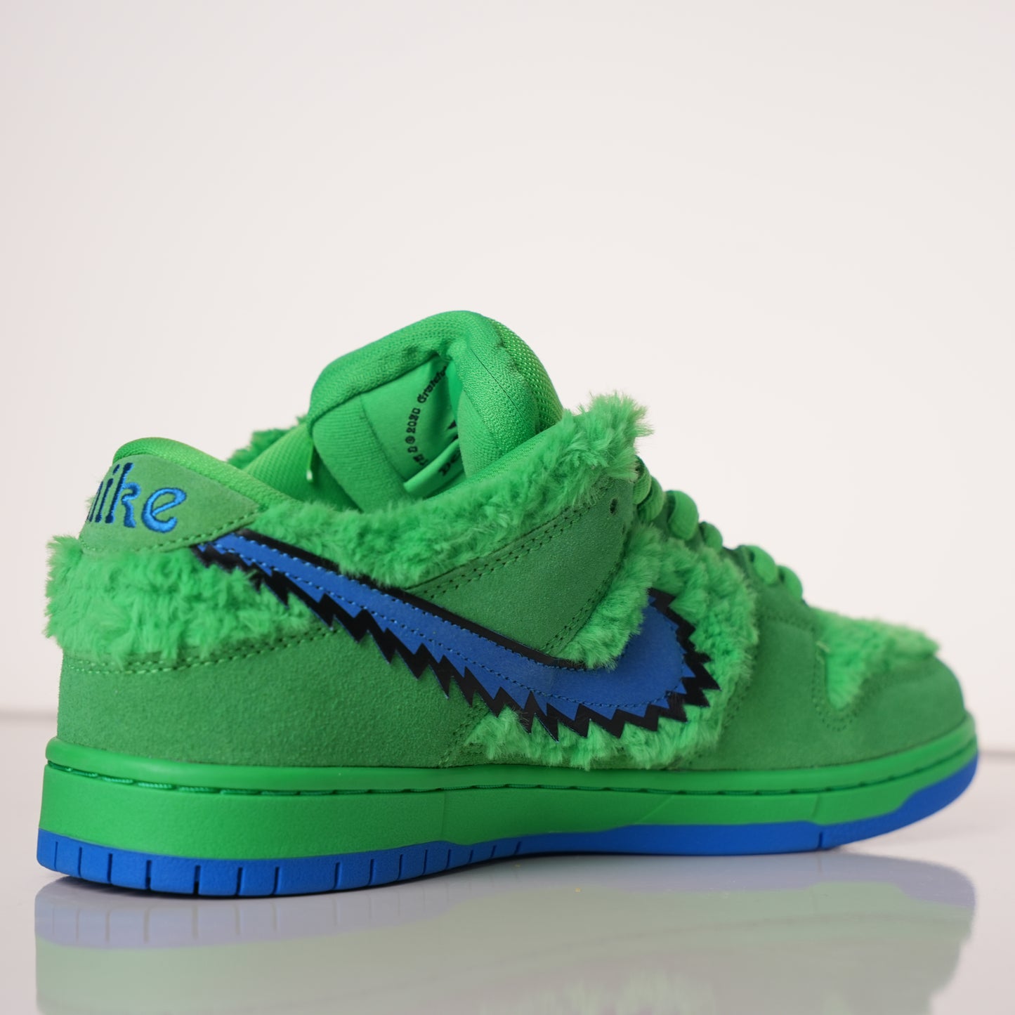 Nike SB Dunk Low Grateful Dead Bears green