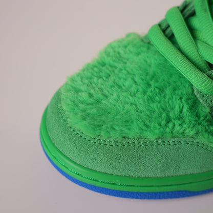 Nike SB Dunk Low Grateful Dead Bears green