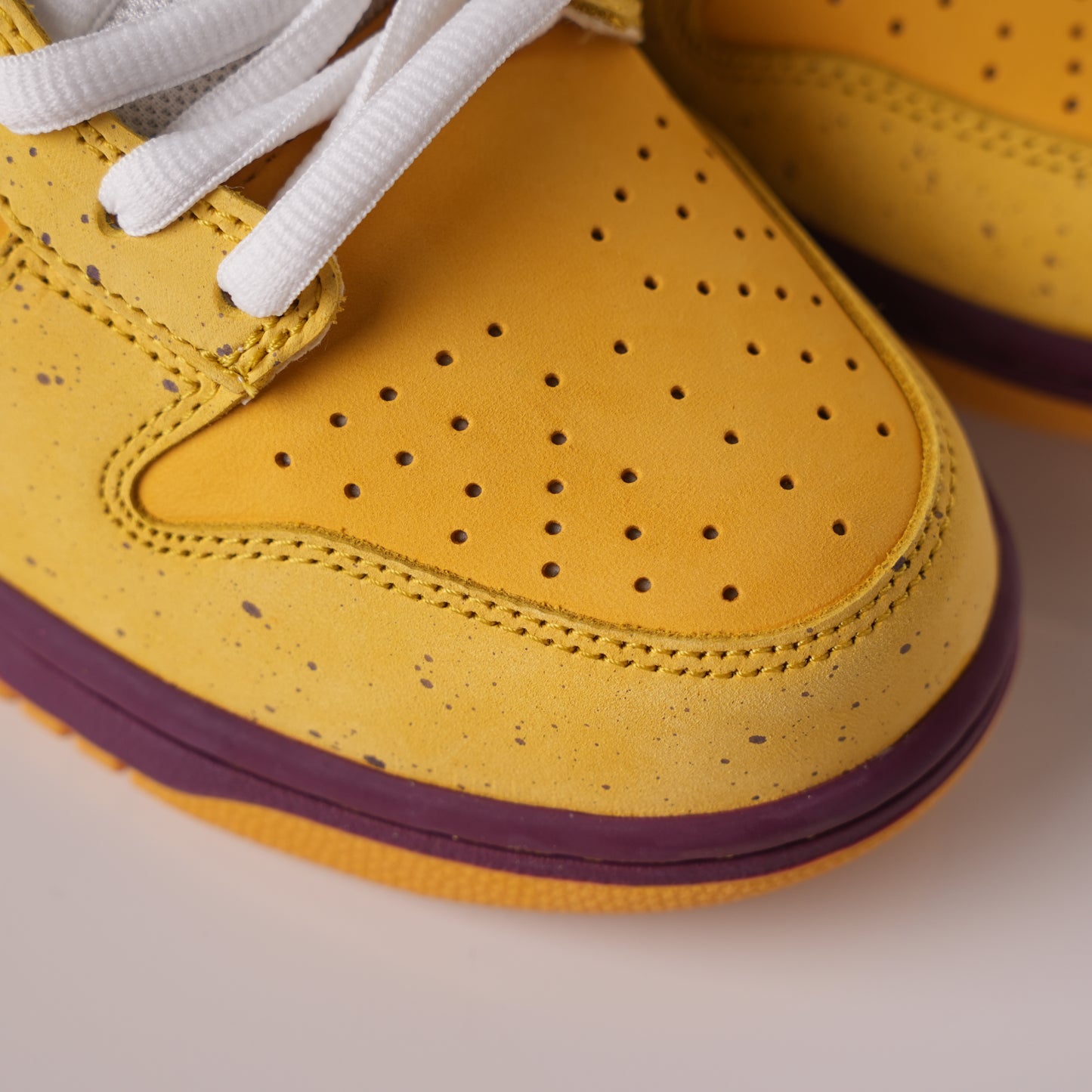Nike SB Dunk Low Yellow Lobster 313170-137566