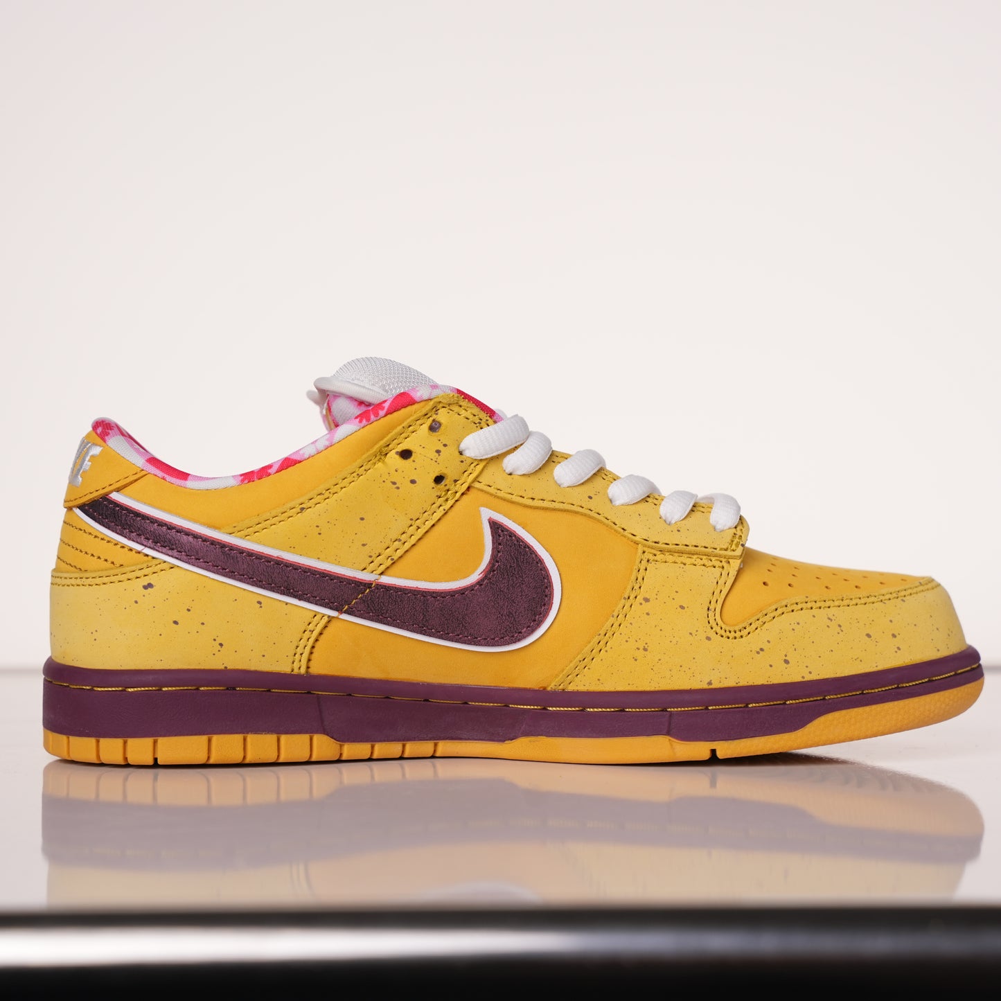 Nike SB Dunk Low Yellow Lobster 313170-137566