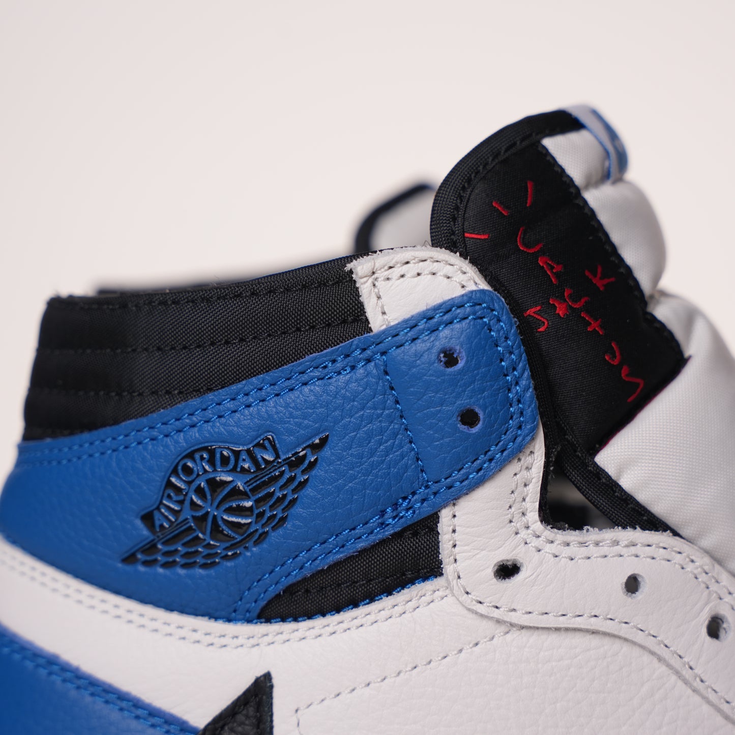 Air Jordan 1 Retro High OG SP Fragment x Travis Scott DH3227-105
