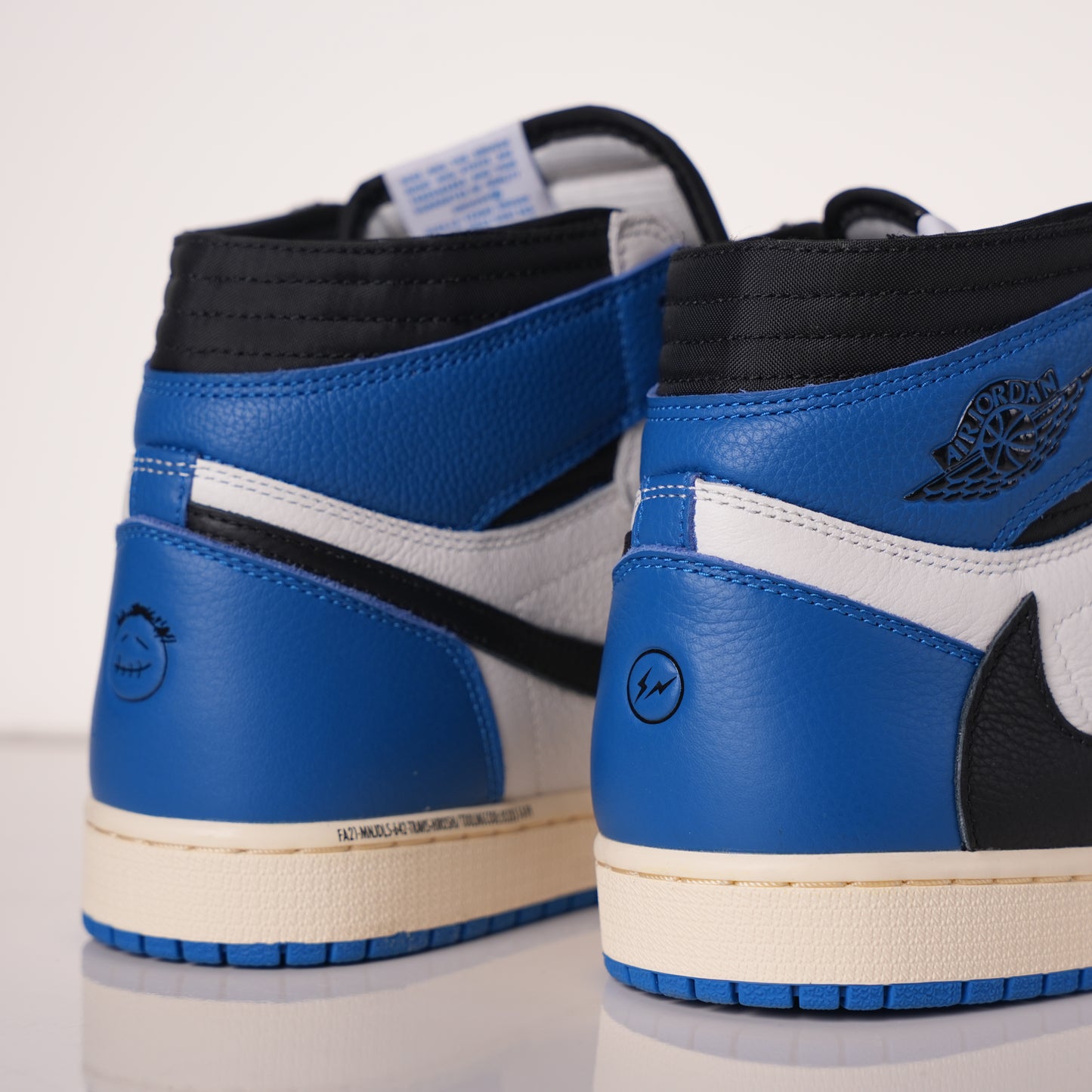 Air Jordan 1 Retro High OG SP Fragment x Travis Scott DH3227-105