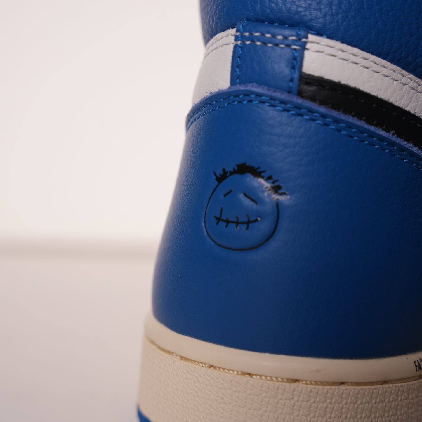Air Jordan 1 Retro High OG SP Fragment x Travis Scott DH3227-105