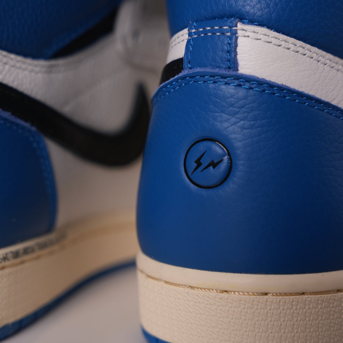 Air Jordan 1 Retro High OG SP Fragment x Travis Scott DH3227-105