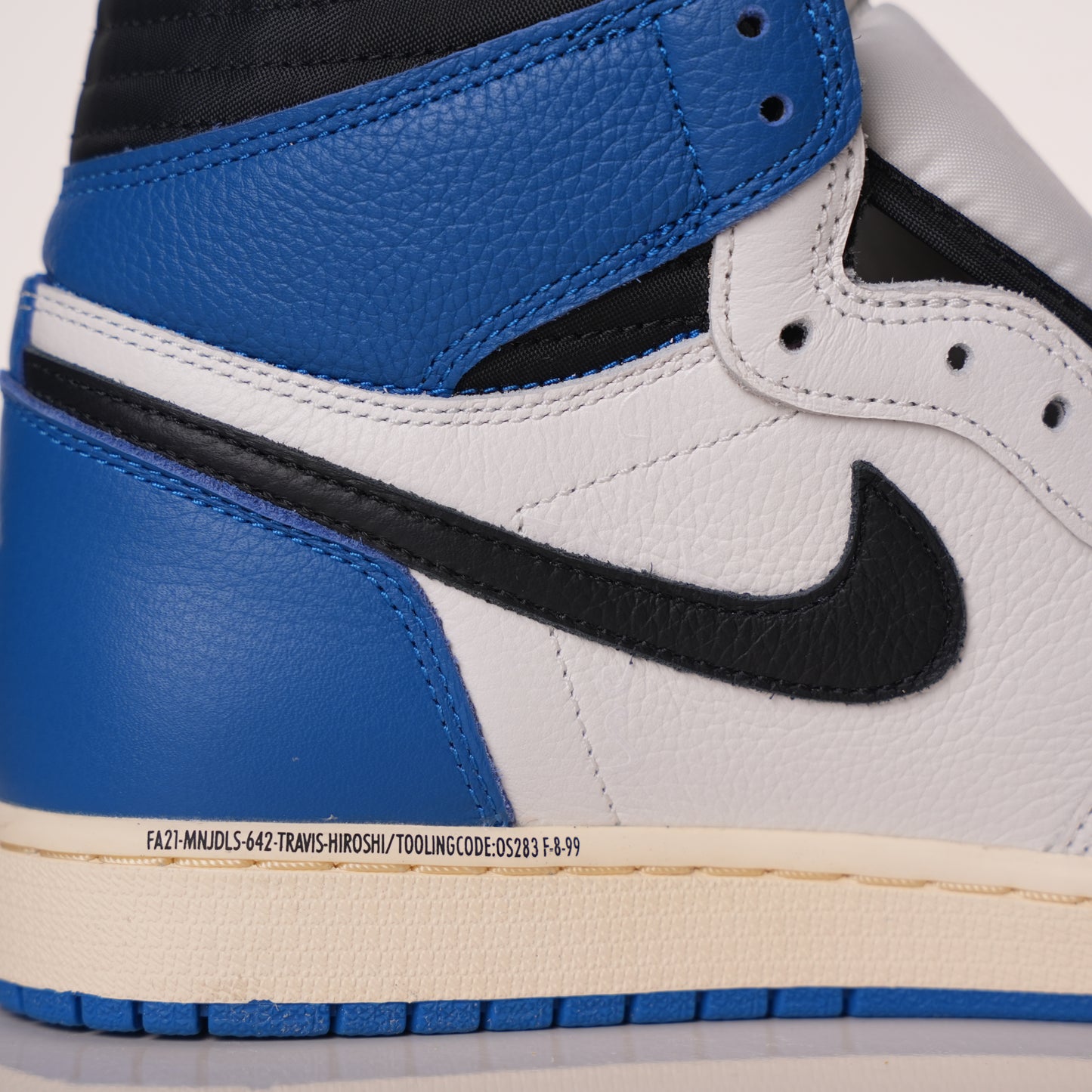 Air Jordan 1 Retro High OG SP Fragment x Travis Scott DH3227-105