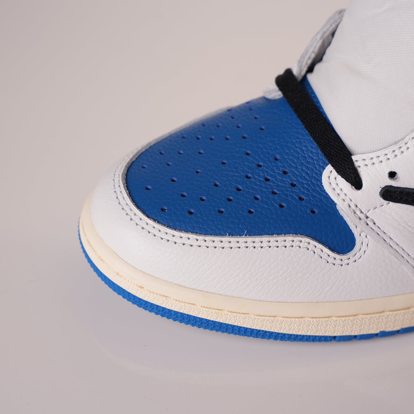 Air Jordan 1 Retro High OG SP Fragment x Travis Scott DH3227-105