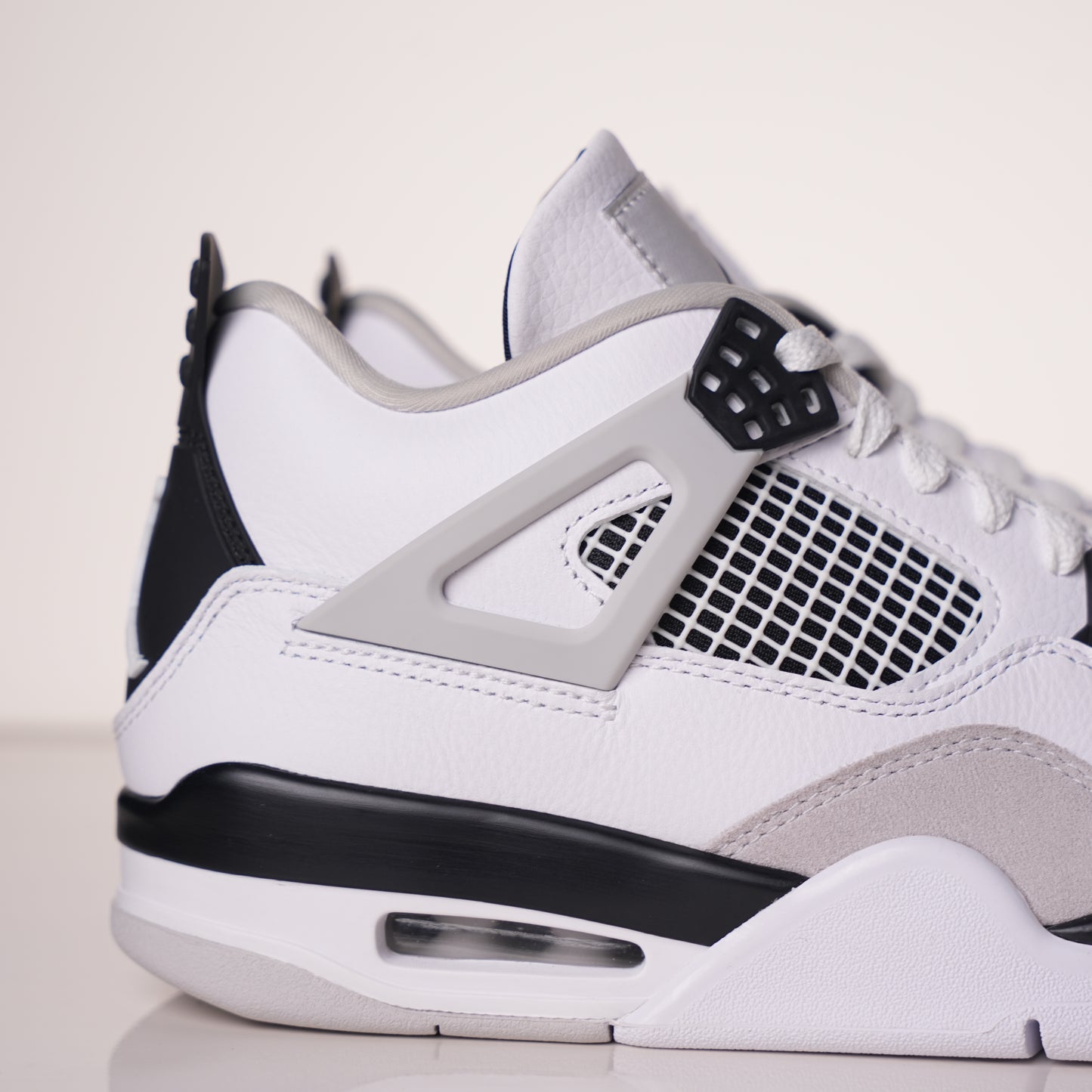 Air Jordan 4 Military Black DH6927-111