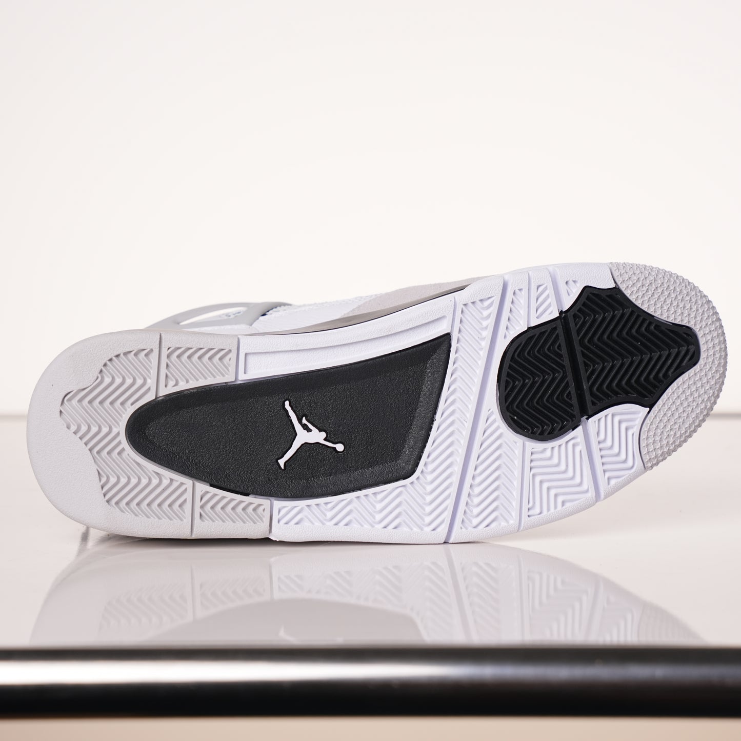 Air Jordan 4 Military Black DH6927-111