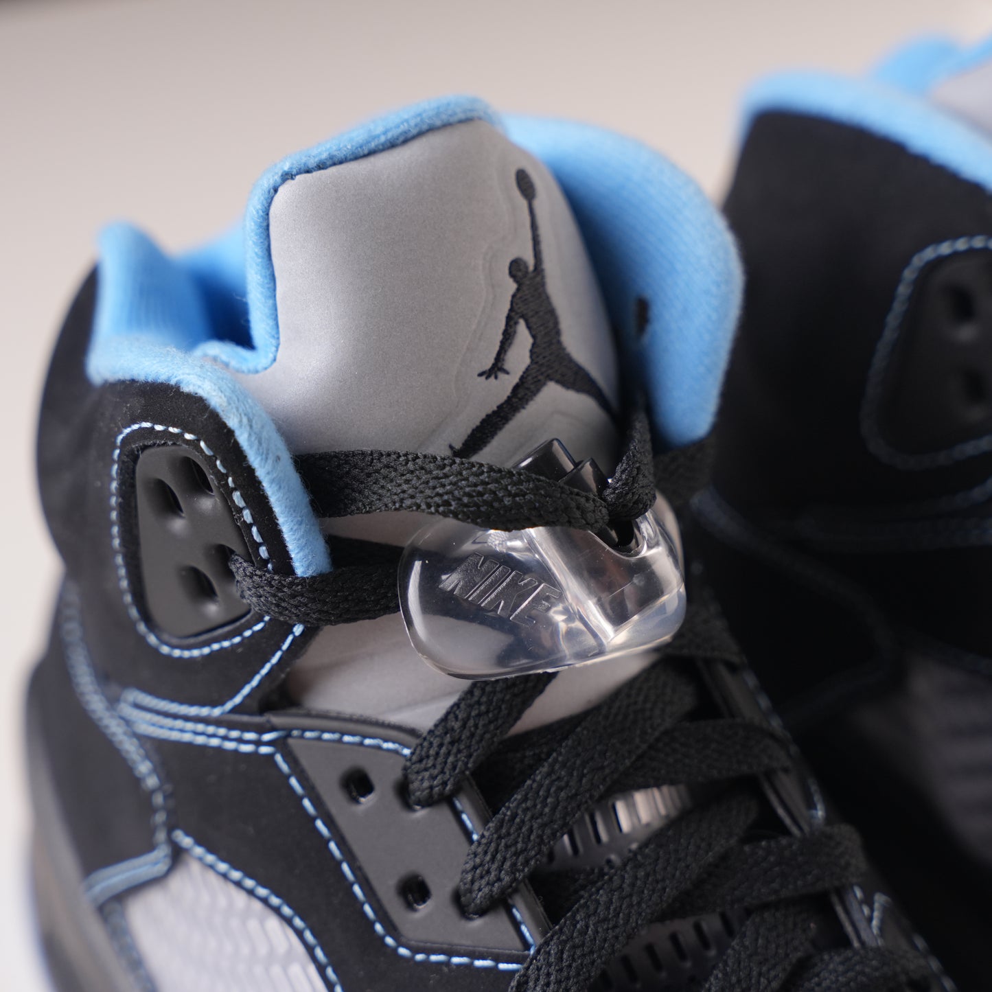 Air Jordan 5 Retro 'Black University Blue' 2026 DD0587-008
