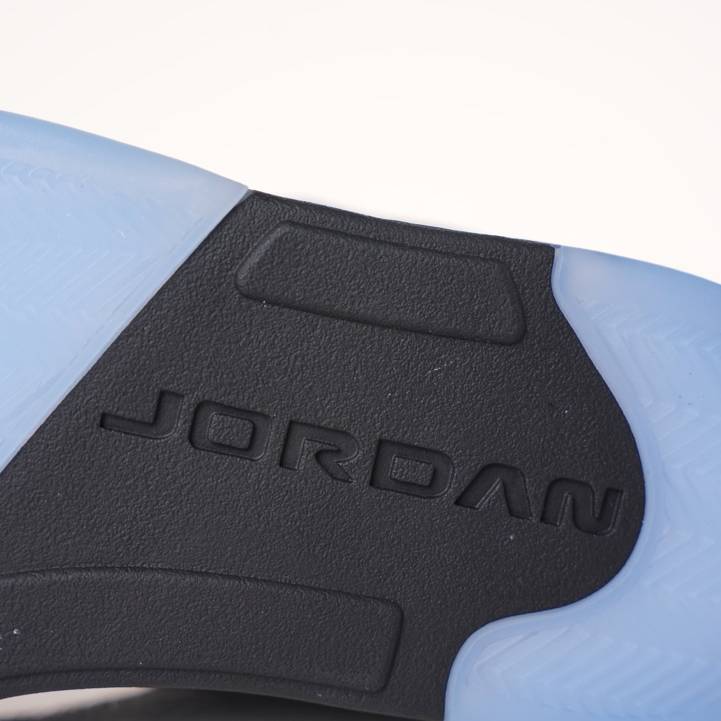 Air Jordan 5 Retro 'Black University Blue' 2026 DD0587-008