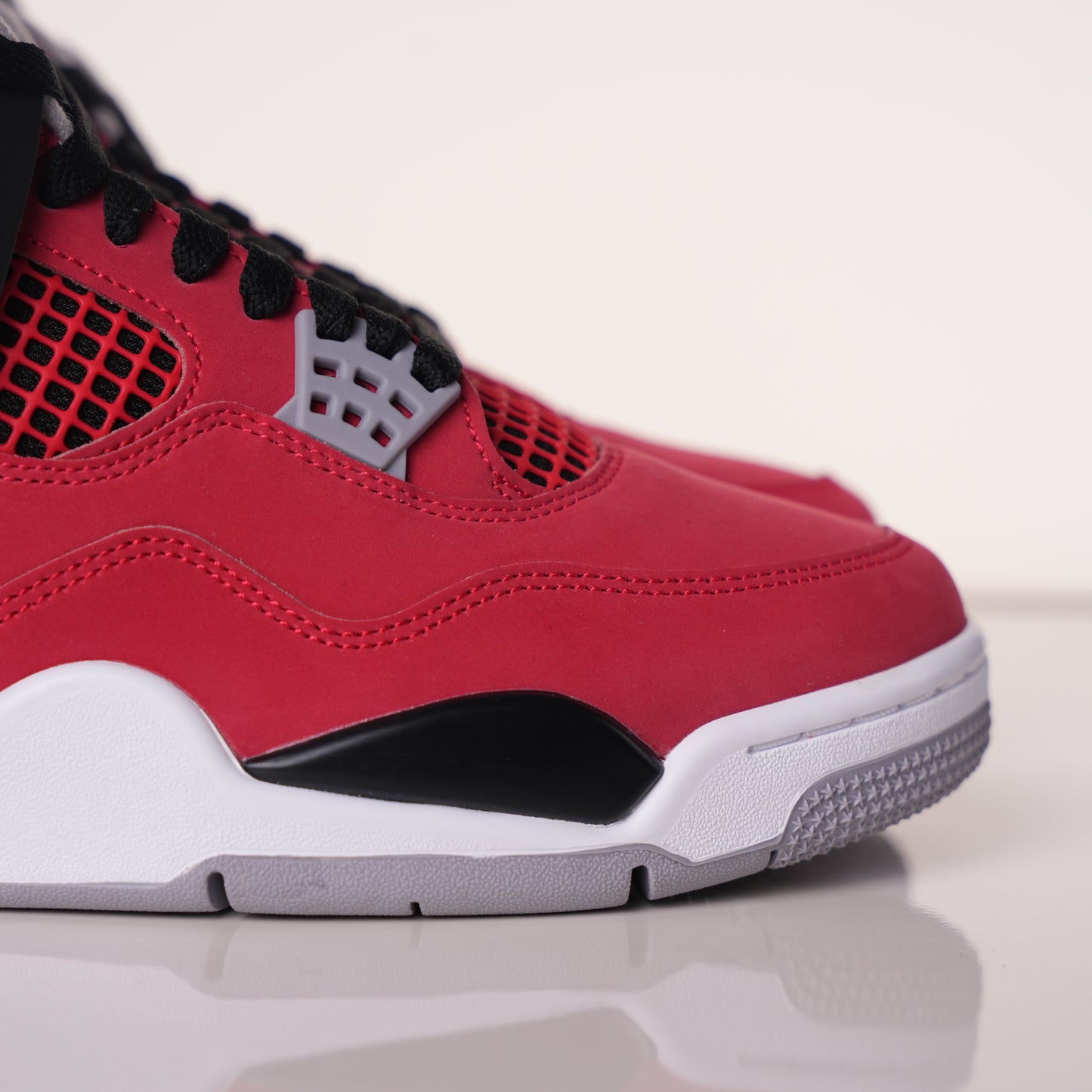 Air Jordan 4 Retro "Toro Bravo" (2026) FQ8138-600