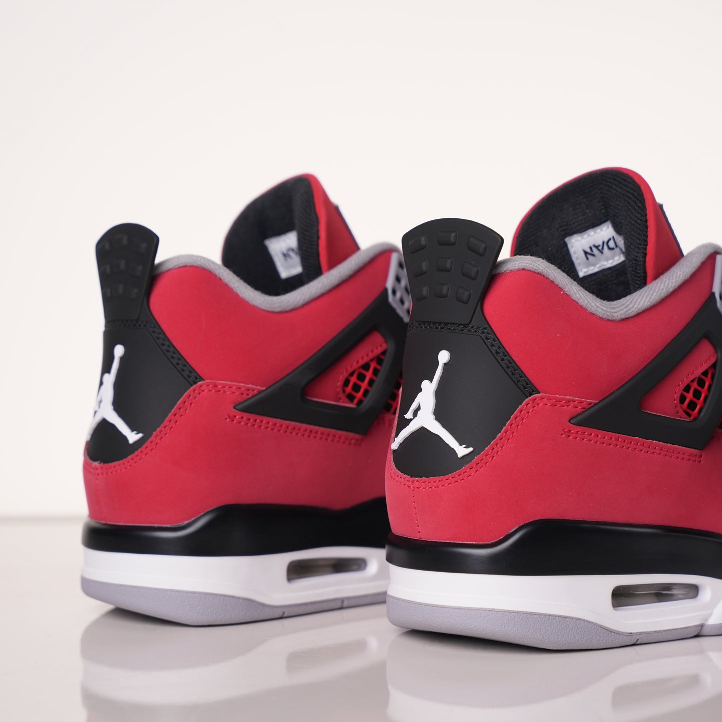 Air Jordan 4 Retro "Toro Bravo" (2026) FQ8138-600